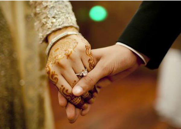ثبت ازدواج زن ایرانی با مرد خارجی